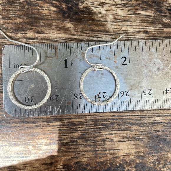 Sterling silver reticulated silver ring earrings - Picture 4 of 4